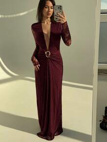 Aloruh 酒红色浪漫长款约会深V金属扣长袖褶皱修身连衣裙，适合情人节、新年、派对等场合，尽显优雅气质。 - 酒紅色 - 查看 5