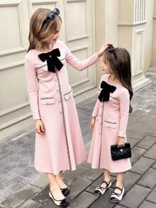 SHEIN Serisse Kids 少女优雅缎带拼接蝴蝶结装饰长袖长款连衣裙，冬季连衣裙，圣诞连衣裙，优雅连衣裙 - 粉色 - 查看 4