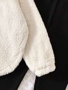 青少年女孩贴花羊毛连帽运动衫和黑色裤子套装 - 白色 - 查看 4