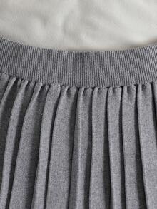 Sparklyn 少女休闲日常通勤上学风刺绣撞色条纹饰边 Polo 领毛衣和百褶针织裙套装，秋冬款 - 灰色 - 查看 7