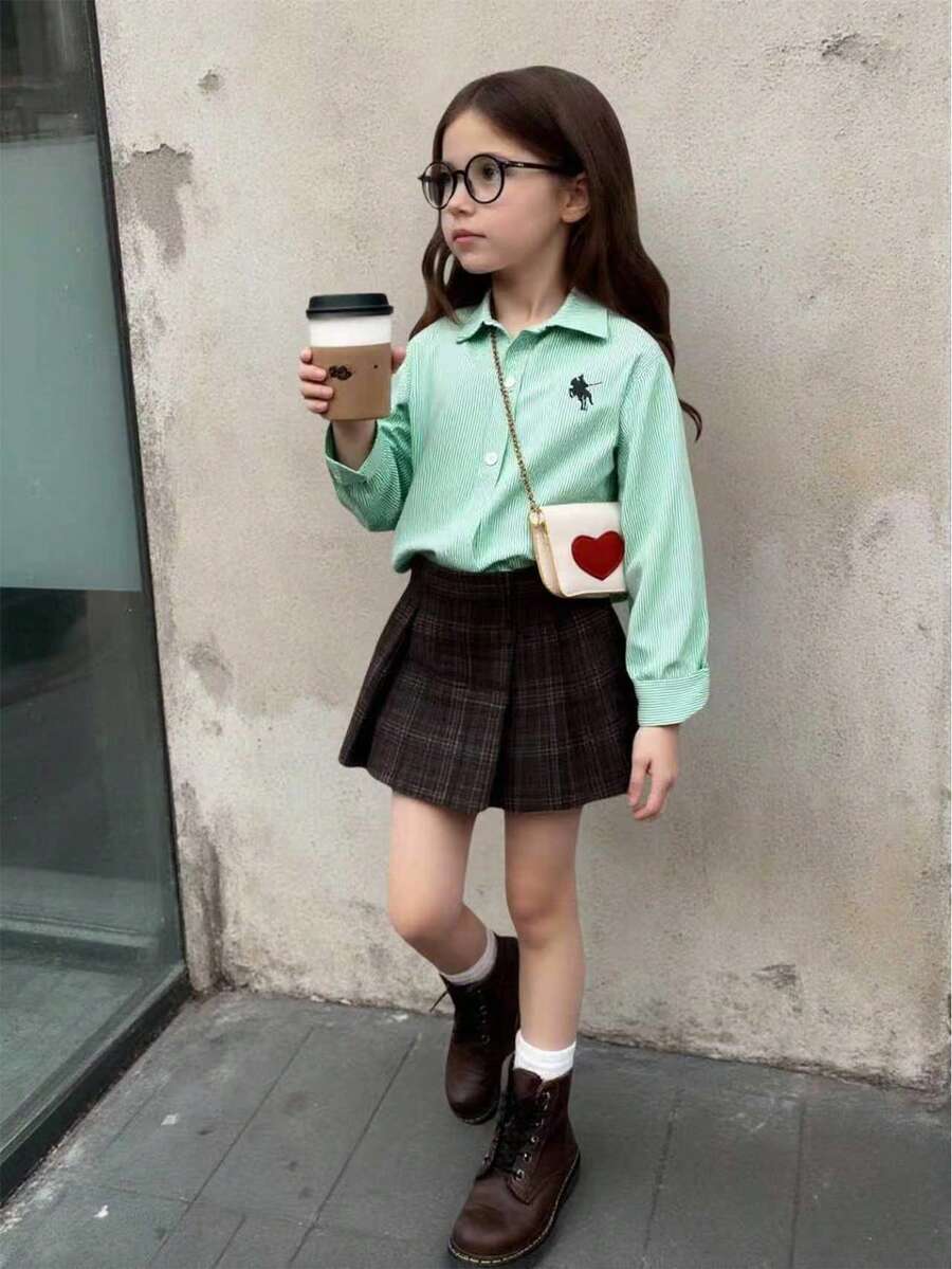 SHEIN 1 件女童翻领长袖纽扣条纹衬衫，正面绣有图案，秋季休闲上衣 - 綠色 - 查看 1