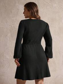 Elegantrix Plus Size Women Solid Color Lace Patchwork Tie-Up Autumn/Winter Dress - Black - View 2