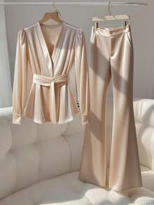 Franclia 女士两件套缎面衬衫和喇叭裤套装 - 杏色 - 查看 3