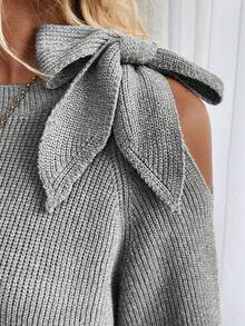 SHEIN LUNE Suéter casual de unicolor con hombros descubiertos, mangas raglán con lazo, para otoño/invierno - Gris - Ver 5