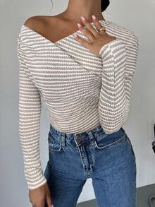 Firerie Damen Strukturiertes gestreiftes asymmetrisches Kragen Wickel Langarm T-Shirt Top, Gestreiftes Damen Bluse, Wickel Langarm Damen T-Shirt, Gestreiftes T-Shirt, Gerafftes T-Shirt, Schulterfrei Konvertibles T-Shirt Top, geeignet für Frühling, Sommer, Herbst, Winter, Pendeln, Elegant, Lässig, Alltag, Bürokleidung - Verschiedenfarbig - Übersicht 2