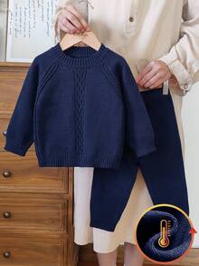 SHEIN Vintaside Kids 2 piezas Conjunto de suéter y pantalones de punto para niñas bebé, suéter de cuello redondo de manga larga y pantalones, conjunto de moda adecuado para otoño/invierno, versátil para uso diario, interior, exterior y viajes - azul real - Ver 4
