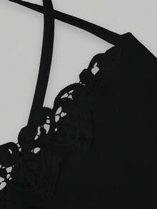 SHEIN Tall CURVE Plus Size Women Solid Color Lace Patchwork Camisole - Black and White - View 4