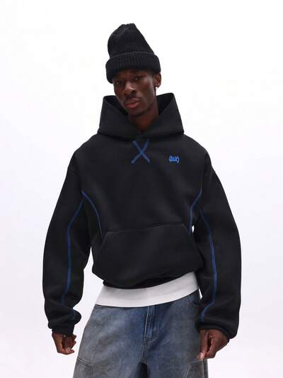 Sweat à capuche noir avec logo bleu