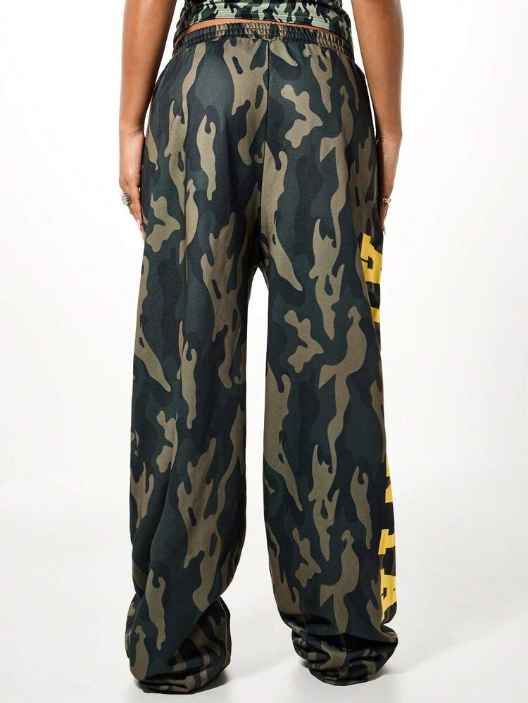 SUMWON WOMEN Oversized Camo Joggers With Logo Print