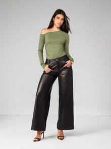 MISSGUIDED Sage One Shoulder Ruched Long Sleeve Bodysuit With Asymmetrical Neckline And Fitted Silhouette For Casual Evening Occasions - Army Green - View 3