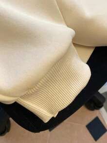 SHEIN Áo nỉ nữ, Họa tiết thêu anh đào, Họa tiết phong cách tươi mới và sạch sẽ, Áo nỉ trùm đầu dài tay G với phong cách thoải mái và cảm giác cao cấp, Áo nỉ trùm đầu Shell Thread với cảm giác thủ công và thiết kế mạnh mẽ, Áo mới cho mùa thu đông 2025, Quà tặng cho bạn gái và bạn thân, Quà tặng ngày lễ, Quà tặng năm mới - Màu be - Xem 4