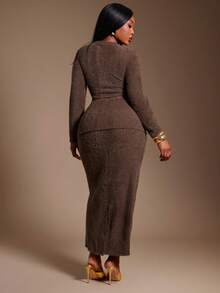 SHEIN SXY Plus Size Women's Tight Brown Round Neck Long Sleeve T-Shirt And Folded Waist Skirt Two Pieces Set - Brown - View 2