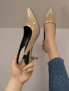 Zapato para mujer charol brillante punta fina sin cordones tacón delgado estilo minimalista uso oficina tacón elegante - Caqui - Ver 1