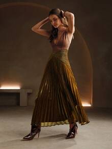 Anewsta 金属色褶皱下摆时尚吊带连衣裙，夏季长款欧根纱女装