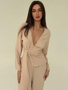 Aloruh 女士秋冬套装，长袖V领收腰衬衫搭配阔腿裤两件套，适合日常通勤 - 卡其色 - 查看 5