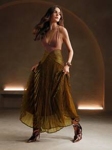 Anewsta 金属色褶皱下摆时尚吊带连衣裙，夏季长款欧根纱女装