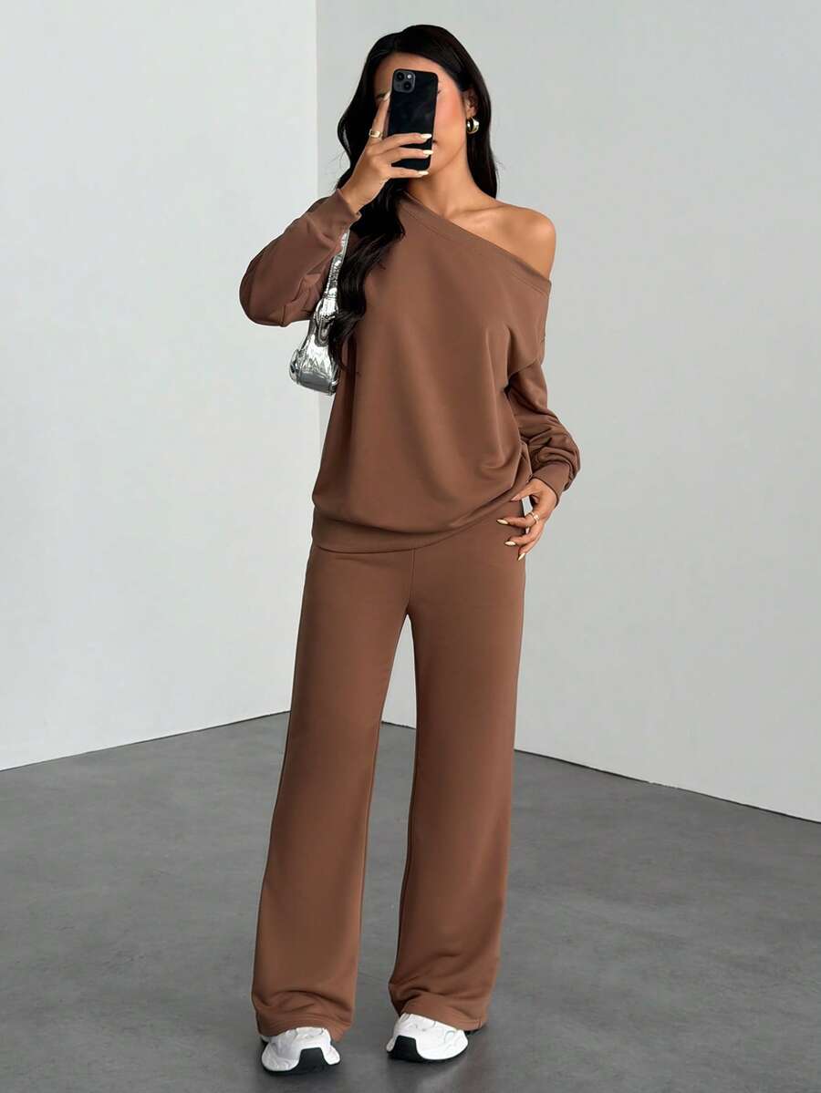 SHEIN PETITE 女士秋冬基础款针织纯色灰色宽松露肩不对称领长袖卫衣和喇叭裤运动套装，两件套 - 棕色 - 查看 1