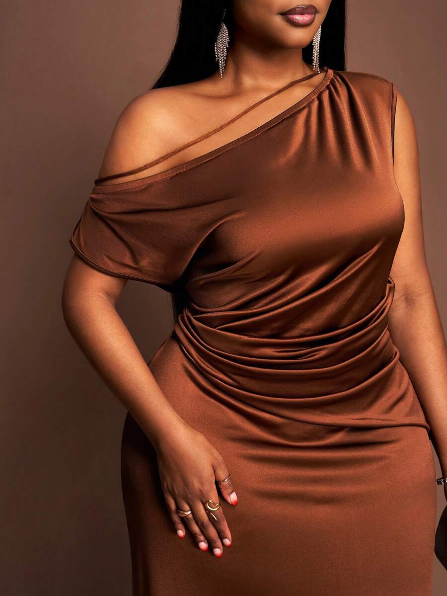 Veslaya 新款春夏款式：优雅派对/约会/晚宴/毕业典礼/婚礼季/生日派对/情人节/单身派对/情人节连衣裙。棕色，修身剪裁，单肩设计，细肩带装饰，收腰，光泽弹力面料，加大码加长连衣裙。 - 棕色 - 查看 1