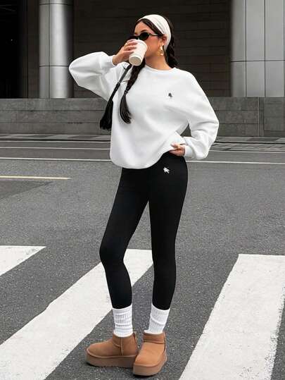 SHEIN Teen Girl White Graphic Print Crew Neck Sweatshirt And Leggings Casual Outfit