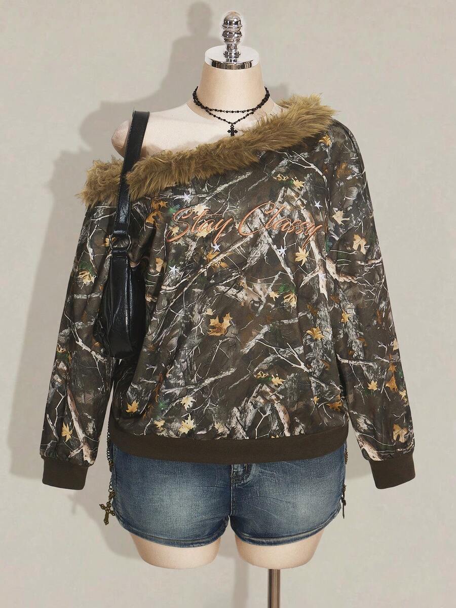 SHEIN ICON Sudadera con hombros oblicuos, cuello de piel, parches y bordado de letras en camuflaje, talla grande, estilo Y2K, sudadera retro de camuflaje de otoño/invierno Y2K - Multicolor - Ver 1