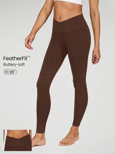 Leggings con talle alto y diseño cruzado FeatherFit™