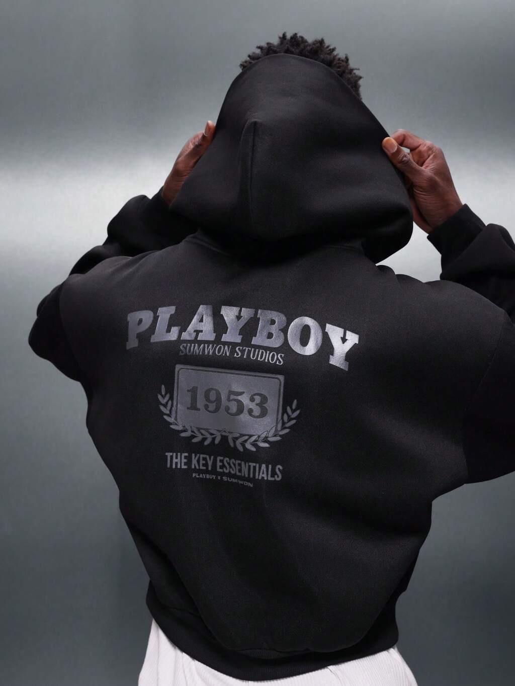 PLAYBOY X SUMWON Felpa con cappuccio Studios Crop con cappuccio