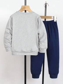 SHEIN 4-7岁儿童春秋季两件套，长袖上衣印有字母图案，圆领设计，休闲运动裤，适合上学、通勤、运动、度假、圣诞节、万圣节等场合。 - 藍色 - 查看 2