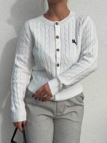 Jeta Ari 女式休闲小马标志刺绣开衫、白色上衣、纽扣式女式保暖开衫、扭纹开衫、冬季女装开衫、纯色长袖蓬松开衫、字母图案休闲毛衣、女式动物刺绣宽松长袖小马标志毛衣、小马标志刺绣粗针织 Polo 衫、优雅修身针织套头衫 - 白色 - 查看 3