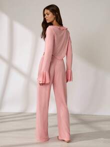 SHEIN Conjunto de pijama de mujer con parte superior con dobladillo de volantes, ropa de otoño e invierno - Rosa - Ver 2