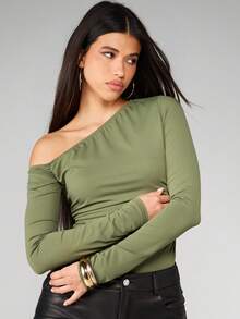 MISSGUIDED Sage One Shoulder Ruched Long Sleeve Bodysuit With Asymmetrical Neckline And Fitted Silhouette For Casual Evening Occasions - Army Green - View 4