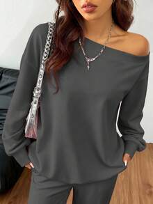 SHEIN EZwear 女款深灰色秋季居家休閒兩件套，露肩不對稱領運動衫與喇叭褲，休閒冬季針織寬鬆運動套裝 - 深灰色 - 查看 4