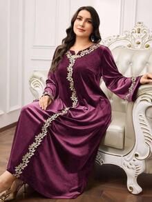 Al Najma Plusstorlek Dam Elegant Festklänning Med Broderad Applikation I Arabisk Stil - Dammrosa - Visa 7