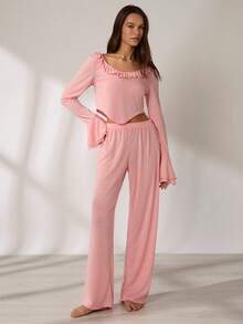 SHEIN Conjunto de pijama de mujer con parte superior con dobladillo de volantes, ropa de otoño e invierno - Rosa - Ver 4