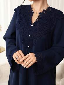 Al Najma 女士宽松刺绣阿拉伯风格连衣裙，优雅百搭，适合日常穿着和正式场合，秋冬季款 - 藏蓝色 - 查看 1