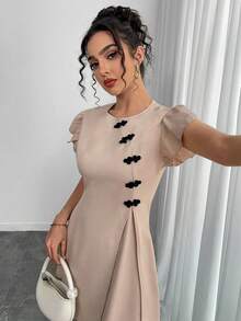 Chiquease 复古中国风纽扣装饰盖袖短裙 - 杏色 - 查看 3