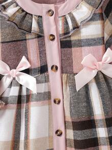SHEIN Conjunto de vestido y gorro rosa con bloque de color, patrón de cuadros y decoración de volantes y moño para bebé niña en Navidad - Rosa - Ver 7