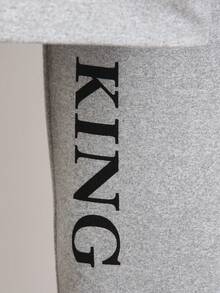 SHEIN 4-7岁儿童春秋季两件套，长袖上衣印有英文字母，圆领设计，休闲运动裤，适合上学、通勤、运动、度假、圣诞节、万圣节等场合。 - 灰色 - 查看 6
