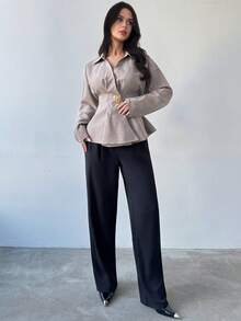 Firerie 女士优雅简约长袖衬衫，褶裥设计，腰部收紧，复古杏色竹纤维面料，X型修身腰身，适合通勤、度假、毕业典礼、日常穿着、秋季/返校/返校节/商务休闲/复古风/办公室/外出等场合。 - 咖啡棕 - 查看 4