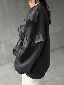 FRIFUL 女士荷叶边下摆字母印花休闲宽松卫衣 - 黑色 - 查看 6