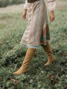 Styleloop Bottes hautes à la mode pour femmes, design à bout carré et talon épais, couleur chocolat unicolore, fermeture éclair latérale avec décoration de multi-sangles, polyvalentes pour jupes, jeans, manteaux, convient pour l'automne/l'hiver, Halloween, fête de Noël, bottes longues pour femmes