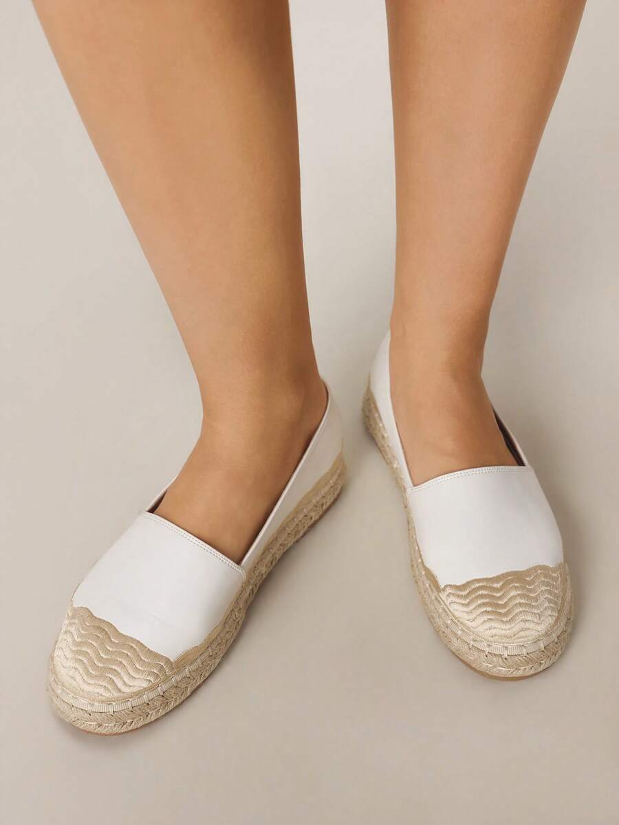 Styleloop Women's Bohemian Style Casual Flat Loafers - White - View 1