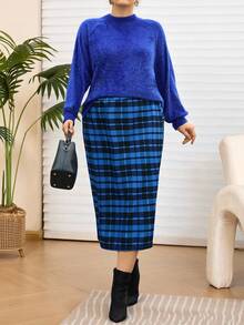 EMERY ROSE 2pcs Plus Size Women Winter Elegant Casual Street Fashion Royal Blue T-Shirt Top And Plaid Skirt 2 Pieces Set,Autumn/Winter,Going Out Outfits,2025 New Clothes,Simple And Fashionable For Everyday Wear,Christmas Outfit For Women ,New Year Clothes,Plus Size Winter Clothes, Christmas Outfit For Women ,New Year Clothes,Thanksgiving Outfit For Women , - Blue - View 3