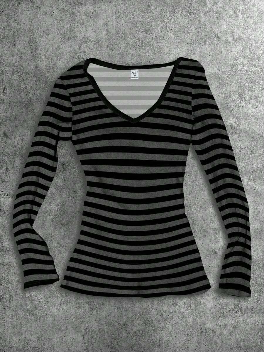 SHEIN Tween Girl Black & Gray Striped V-Neck Long Sleeve T-Shirt, Suitable For Halloween, Goth, Punk, Y2K Style, Streetwear, Vintage, Back To School, Retro, Casual, Autumn & Winter, Hip-Hop, Aesthetic Style Tight Tops Black And White Tops For Not Cropped Tight Fitted Tops Long Sleeve Tops Tight Shirts - Black - View 1