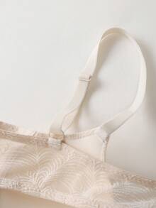 DesireSculpt 1pc Fashionable Lace Minimalist Front Closure Wireless Bra - Beige - View 11