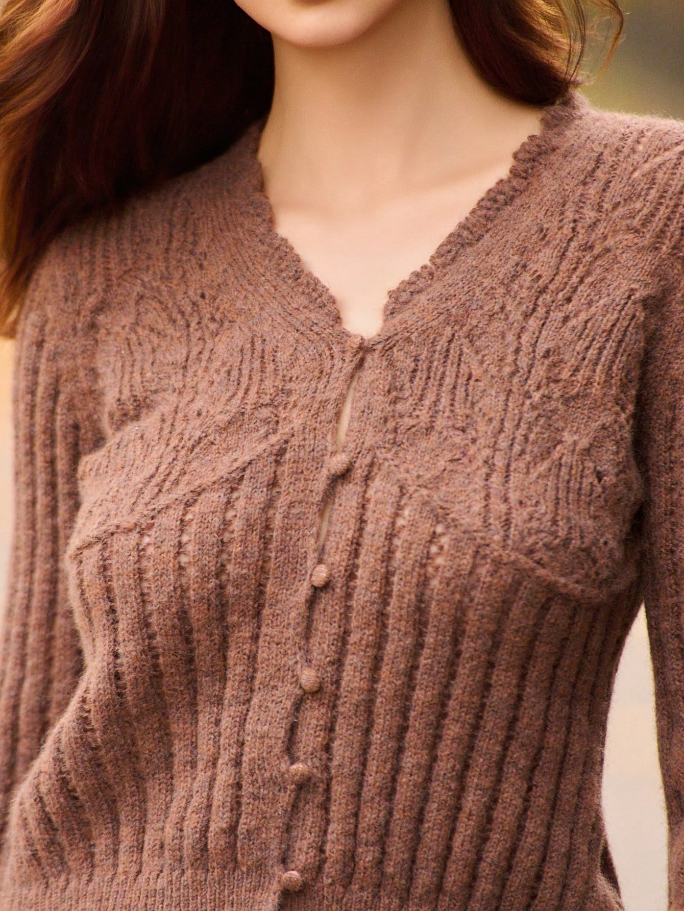 Romantyczny koronkowy kardigan, dzianinowy, delikatny, brązowy, łatwy element garderoby na co dzień i na każdą noc