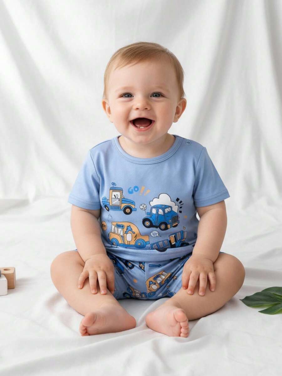 新生男婴可爱卡通汽车印花紧身 T 恤和短裤套装