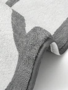 Transformers X SHEIN 1pc Special-Shaped Transformer LOGO Decorative Carpet, Bedroom Decorative Carpet, Bathroom Carpet, Velvet Material, Non-Slip Bottom, Different Sizes Can Be Selected,Gift Ideas - 淺灰色 - 查看 4