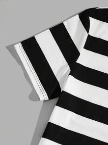 SHEIN Áo thun sọc tay ngắn thoải mái, năng động, dễ mặc cho bé trai tuổi teen - Đen và trắng - Xem 4