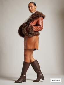 SHUZIA #宽筒女式水钻马衔扣装饰尖头粗跟纯素皮革棕色过膝长靴 – 优雅马术风格，秋冬舒适之选。 - 棕色 - 查看 4