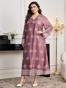 Al Najma Váy dài tay cổ chữ V in họa tiết tối giản phong cách Ả Rập cỡ lớn dành cho nữ - Bụi hồng - Xem 3